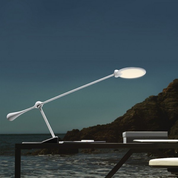 balancing-desk-lamp-600x600