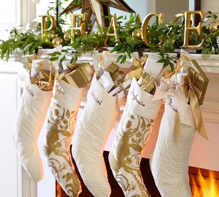 white-and-gold-mantel-decorations-ideas-700x630