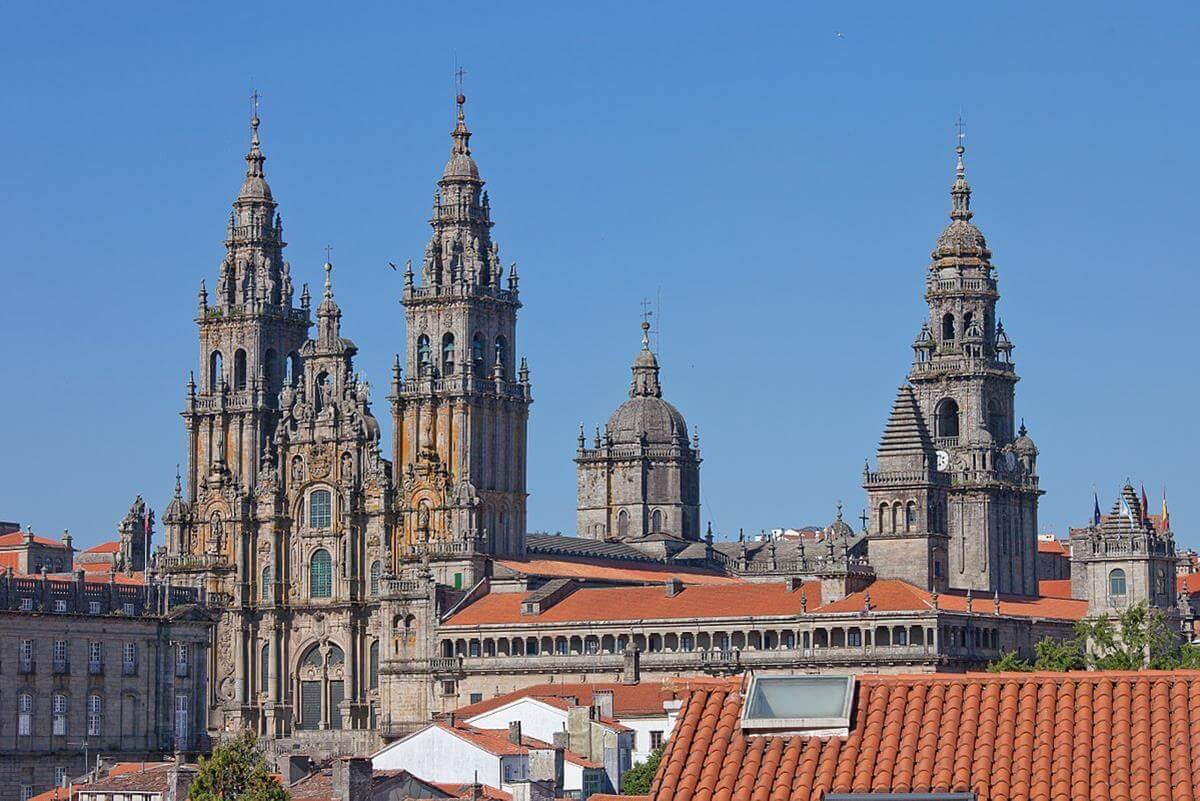 Nhà thờ Santiago de Compostela ( Ảnh sưu tầm).